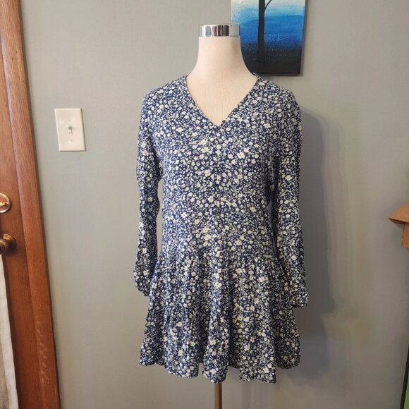 NWT Francesca's Floral Babydoll Mini Dress Navy /White Size XS V-Neck - Picture 1 of 13